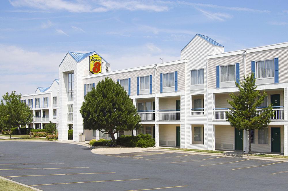 Super 8 By Wyndham Madison East Hotel Kültér fotó